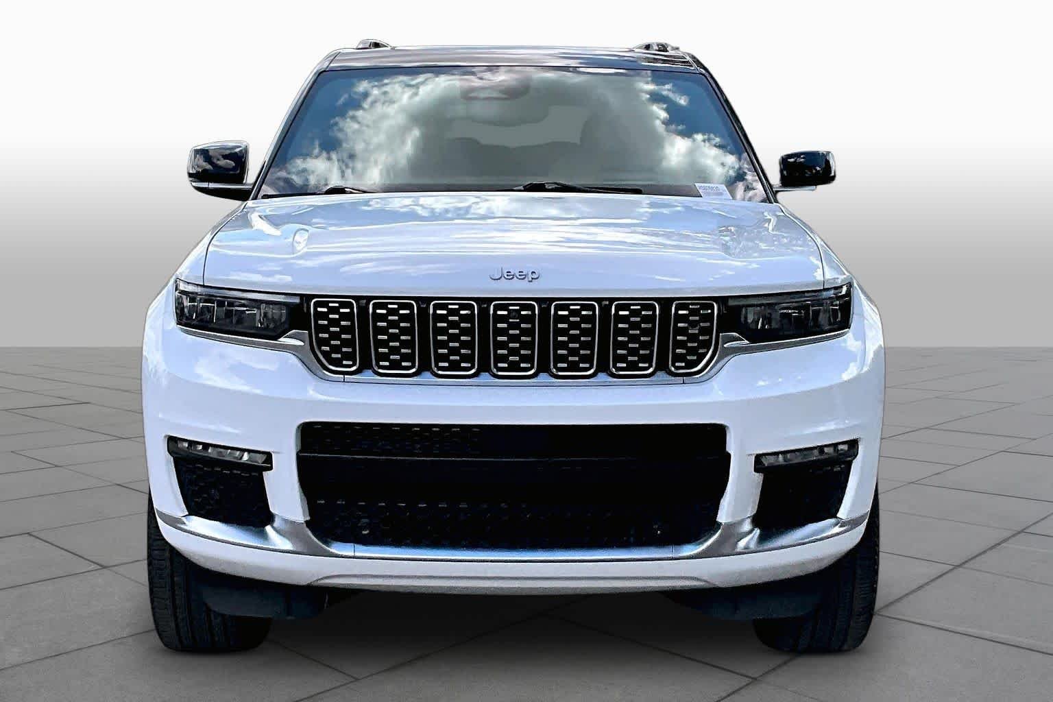 Used 2024 Bright White Clearcoat Jeep Summit image 4