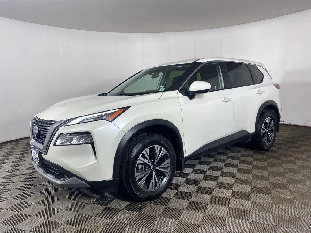 Used 2023 Pearl White Nissan SV image 7
