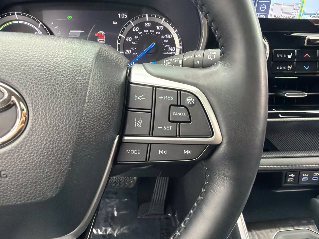 Used 2022 Beige Toyota Platinum image 14