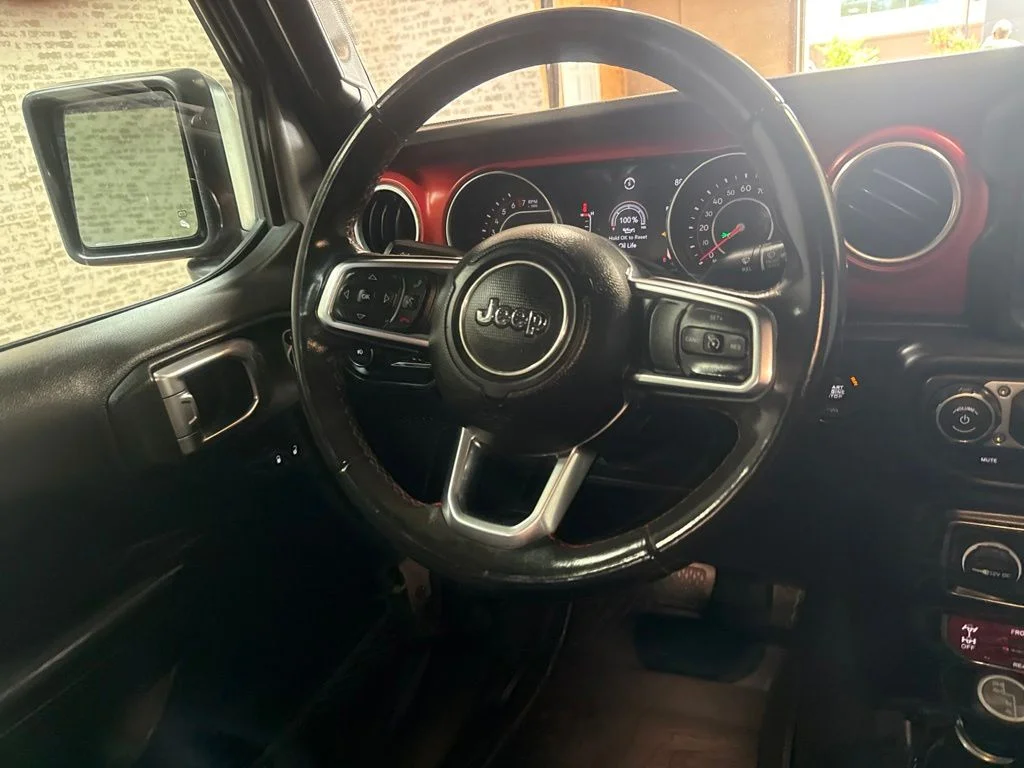 Used 2019 Billet Silver Metallic Clearcoat Jeep Unlimited Rubicon image 17