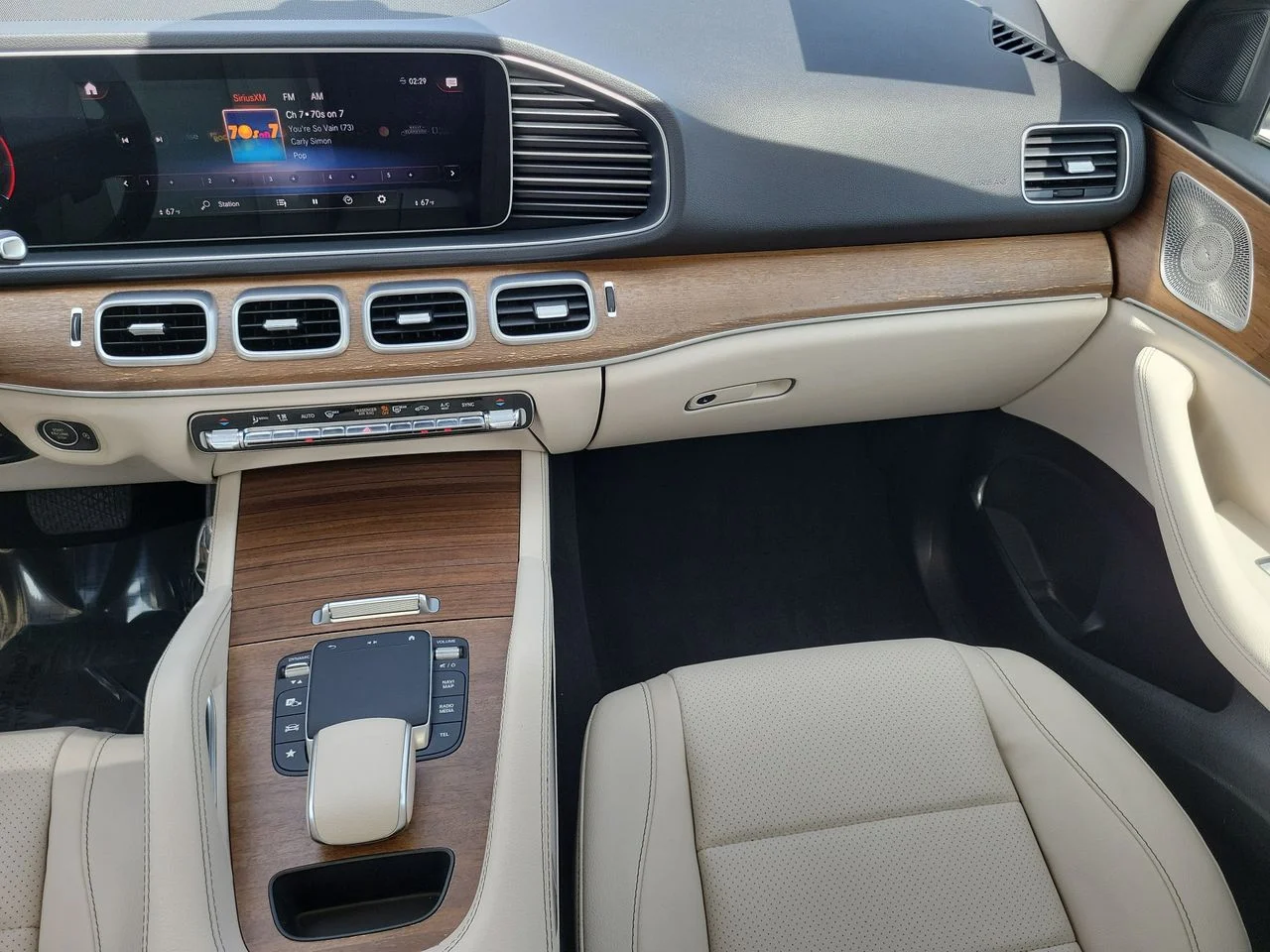 Certified Used 2023 White Mercedes-Benz GLE 450 image 17