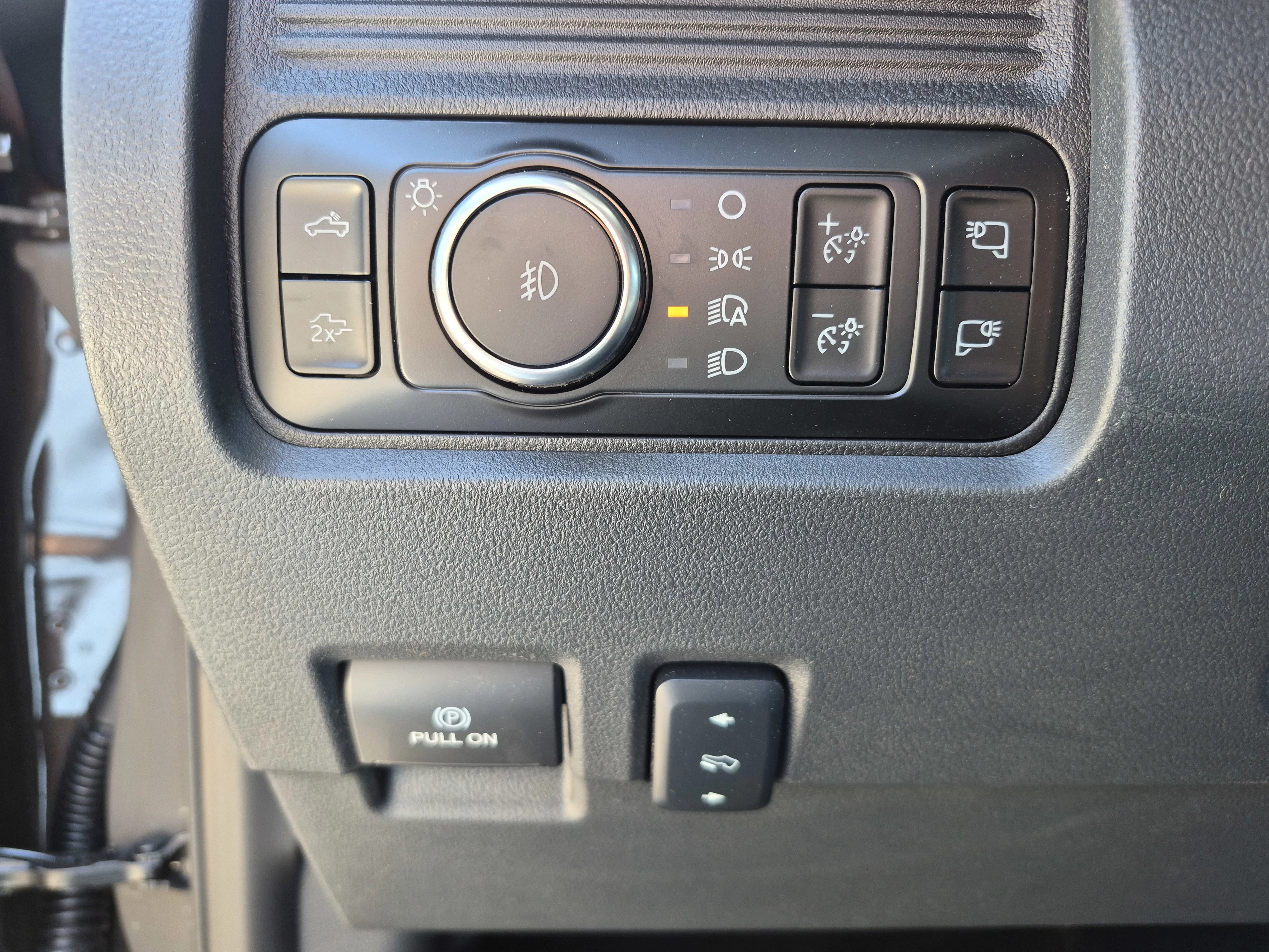 New 2026 Marsh Gray Ford F-350® Lariat® image 11