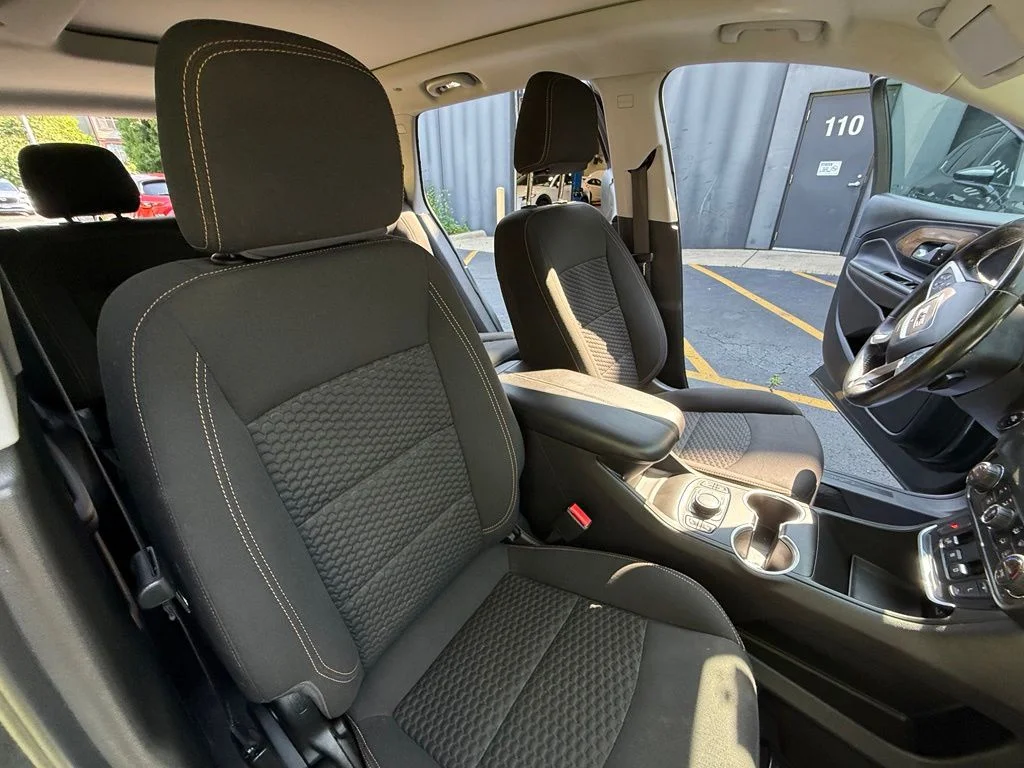 Used 2021 Gray GMC SLE image 31