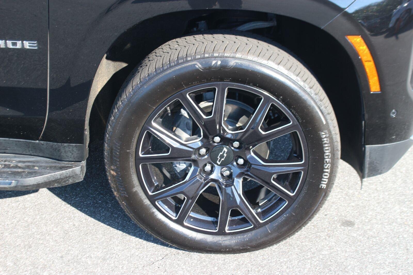 Used 2025 Black Chevrolet LT image 40