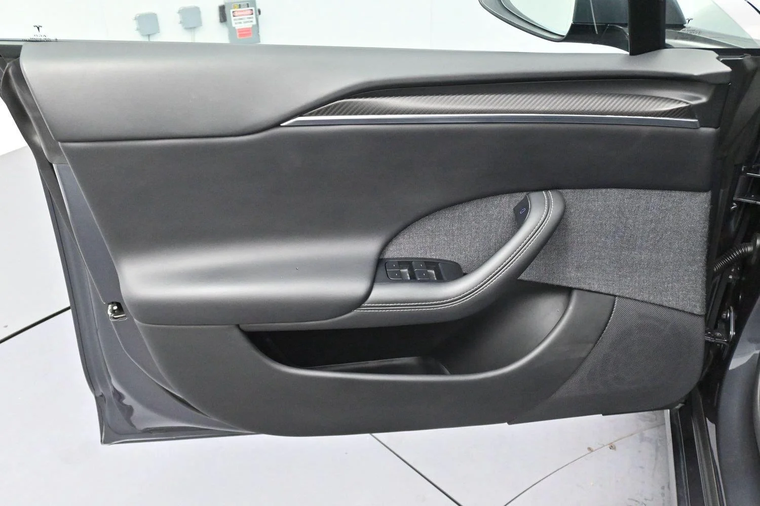 Used 2021 Midnight Silver Metallic Tesla Plaid image 10