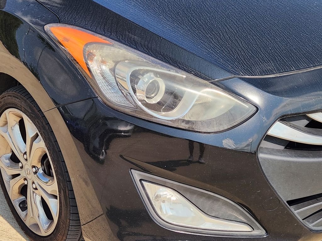 Used 2013 Black Noir Pearl Hyundai Base image 10