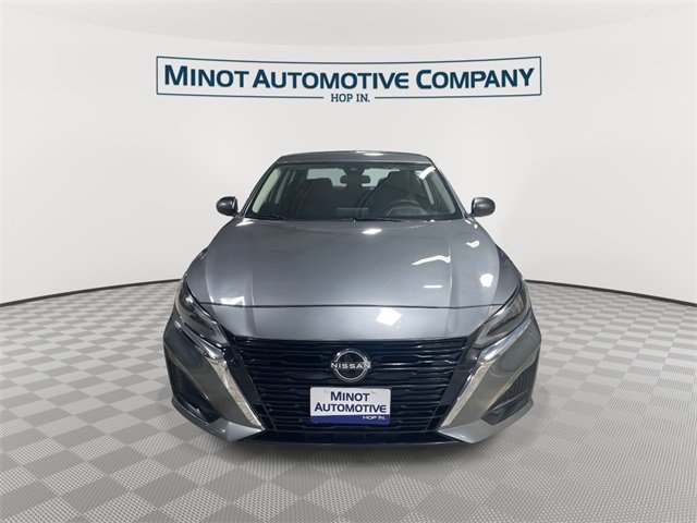 2024 Nissan Altima 2.5 SV photo 2