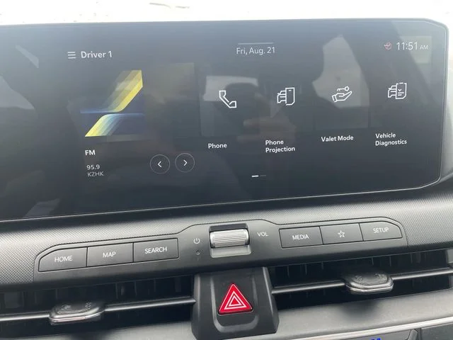 2025 Kia K4 LXS - Photo 24