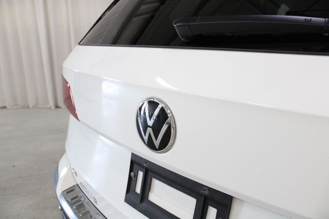 Used 2024 Pure White Volkswagen 1.5T SE image 30