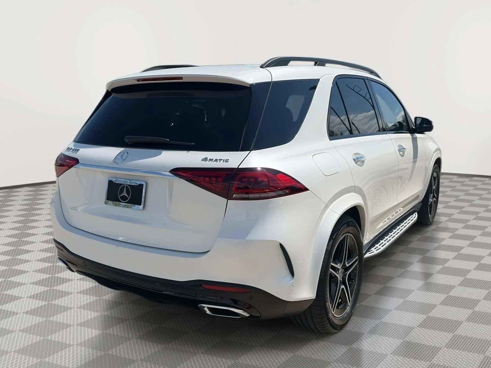 Certified Used 2023 MANUFAKTUR Diamond White Bright Mercedes-Benz GLE 450 image 3