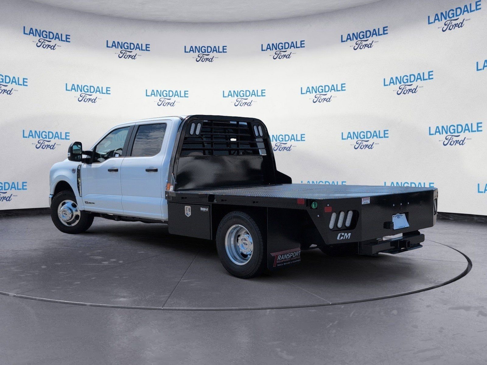 2025 Ford F-350 Super Duty Chassis Cab XL - Photo 9