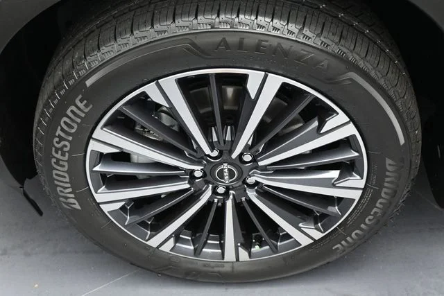 New 2026 Super Black Nissan Platinum image 32