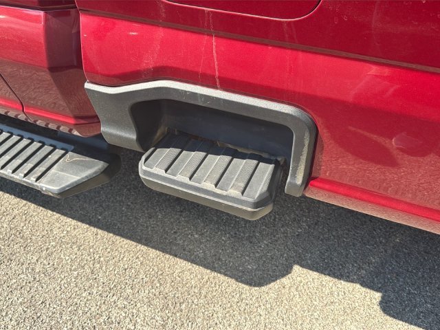 Used 2025 Ruby Red Metallic Ford XLT image 5