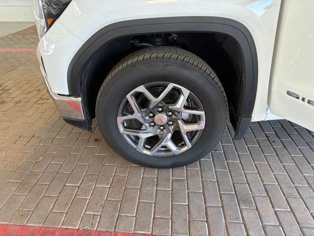 New 2026 Summit White GMC SLE image 12