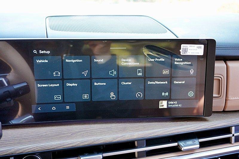 2025 Hyundai Santa Fe Limited - Photo 33