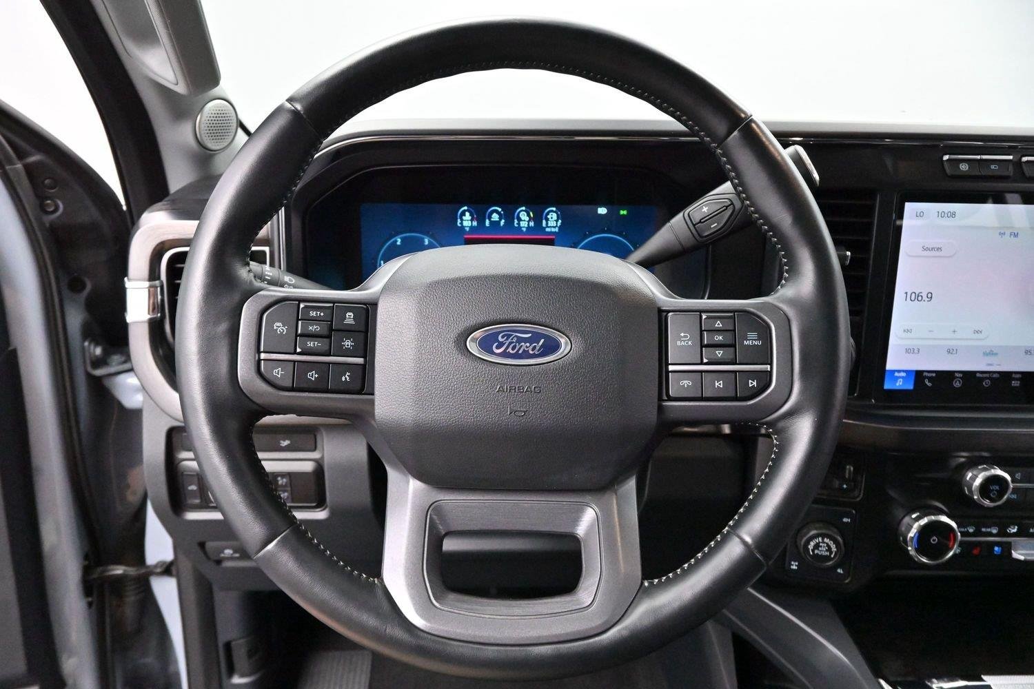 Used 2024 Glacier Gray Metallic Tri-coat Ford XL image 16