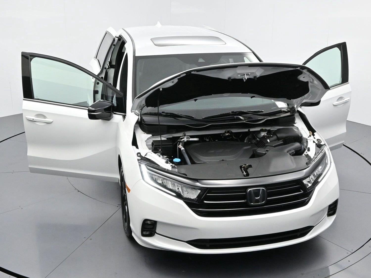 Used 2024 White Honda Sport image 39