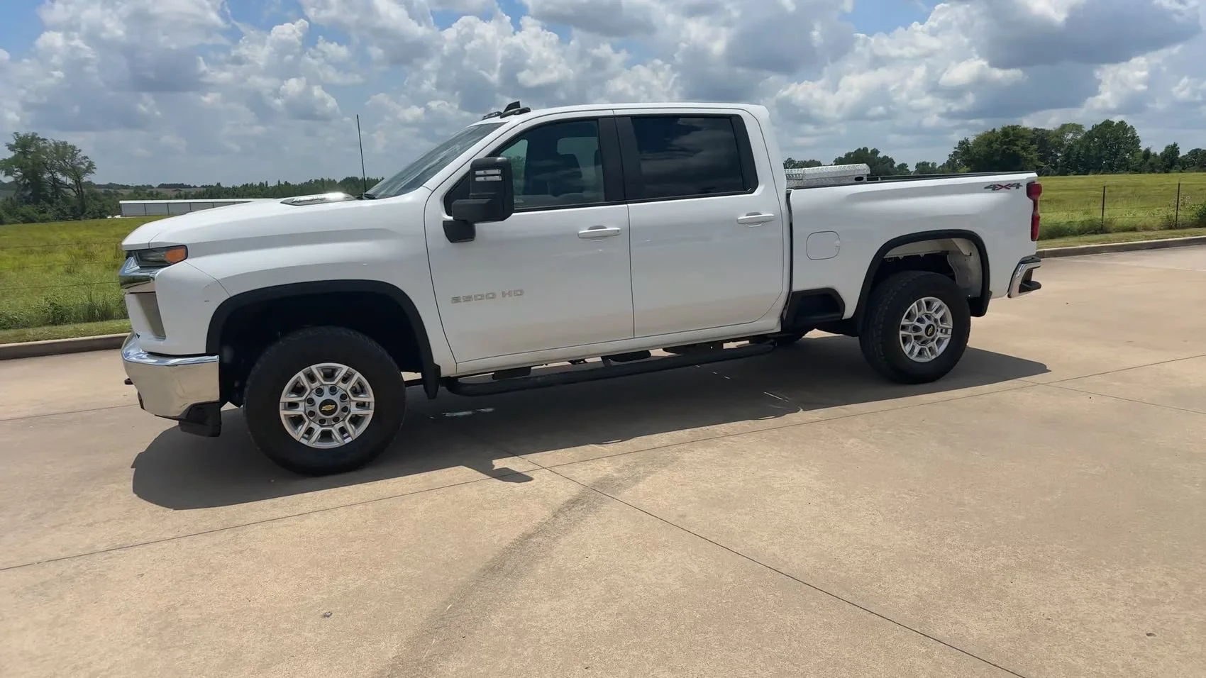 Used 2021 Summit White Chevrolet LT image 5