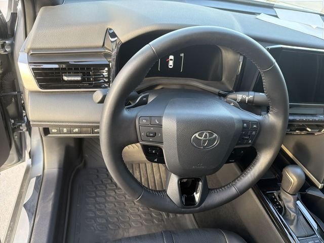 2025 Toyota Camry XSE - Photo 16
