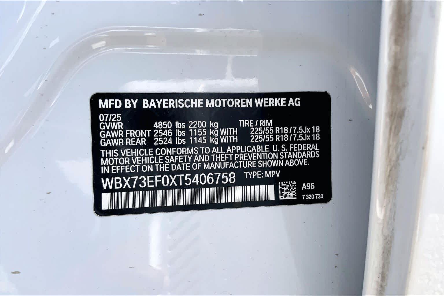 Used 2026 Mineral White Metallic BMW xDrive28i image 36