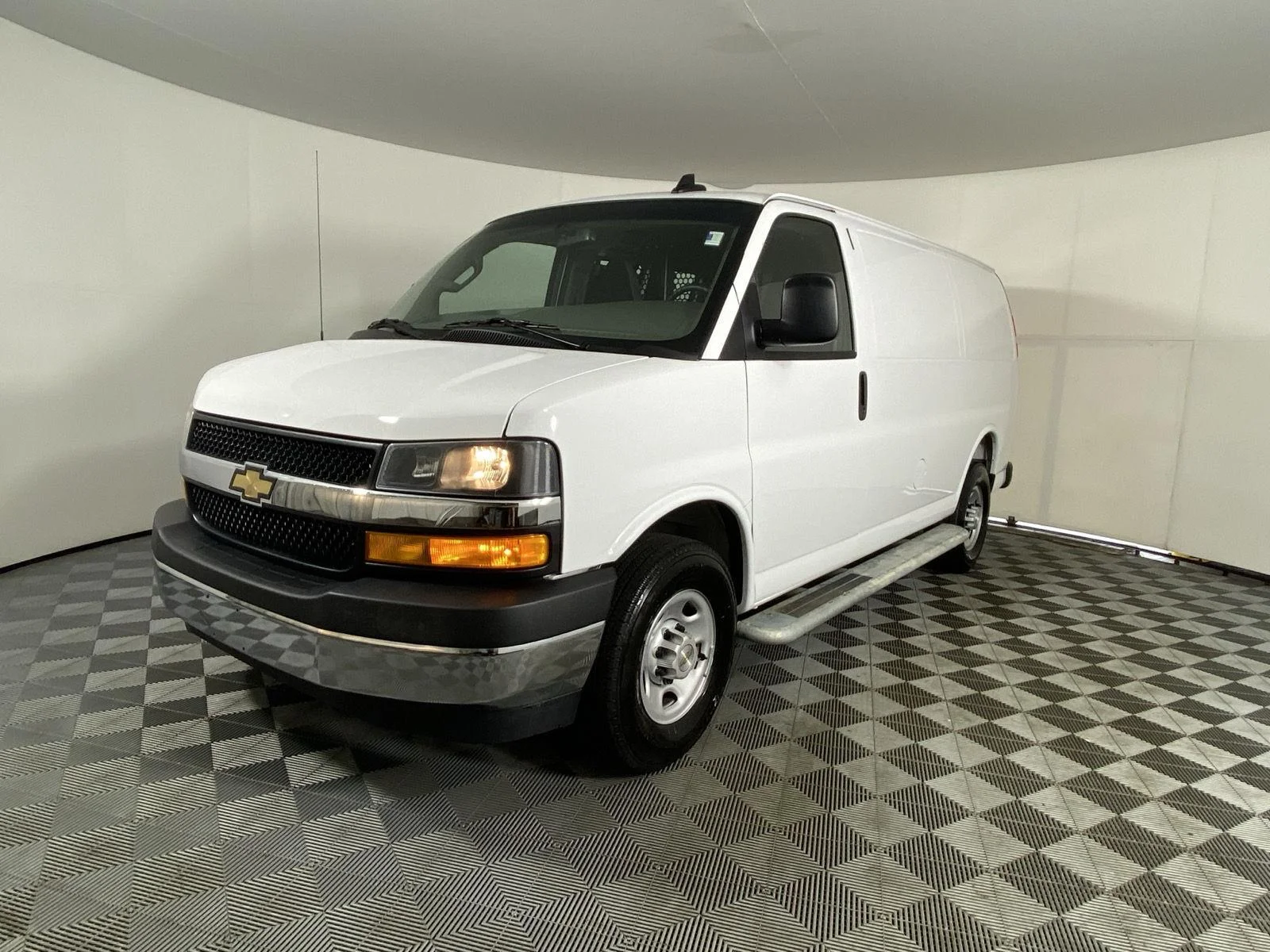 Used 2025 Summit White Chevrolet Cargo Van image 10