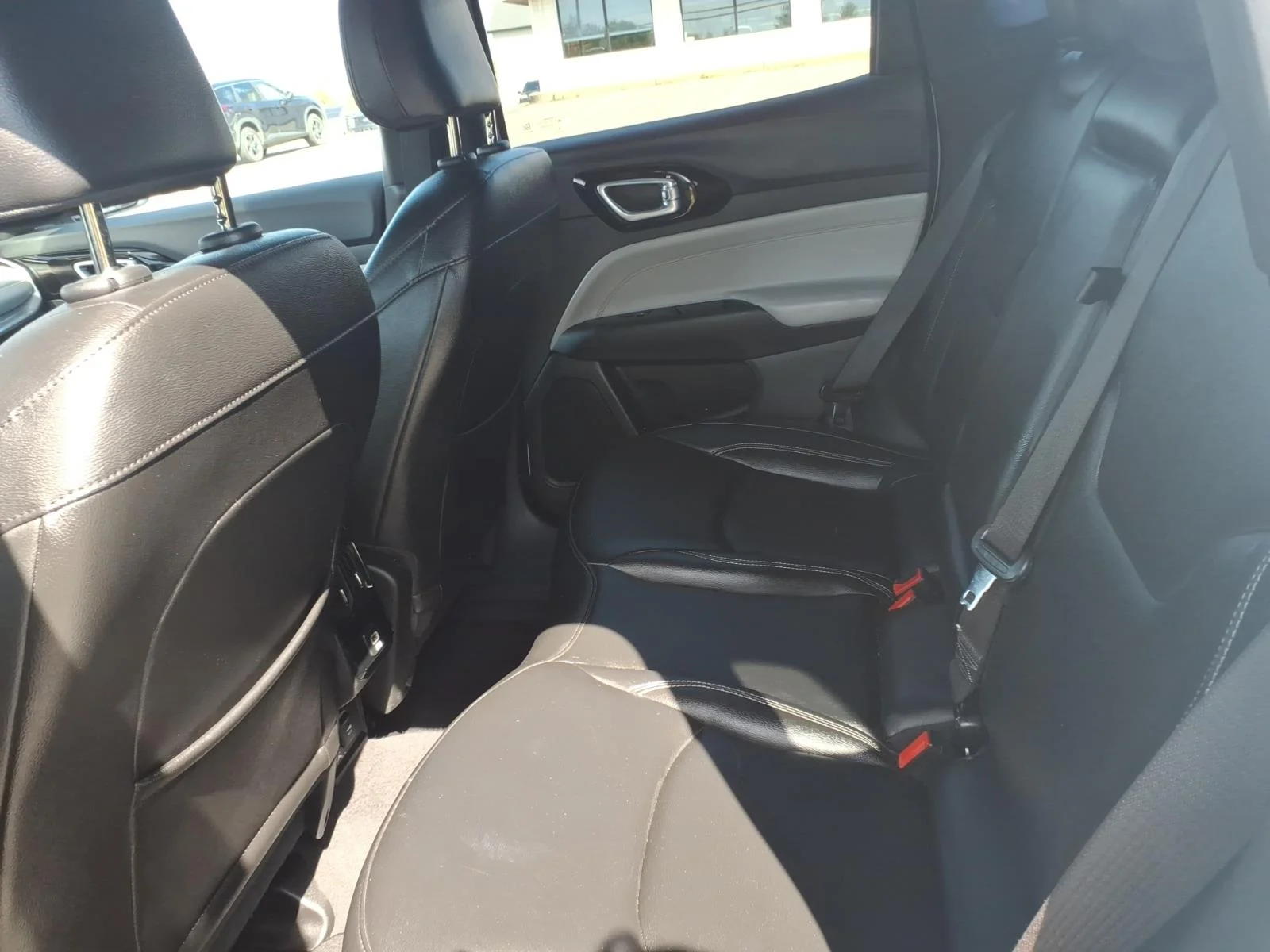 Used 2025 Bright White Clearcoat Jeep Limited image 14