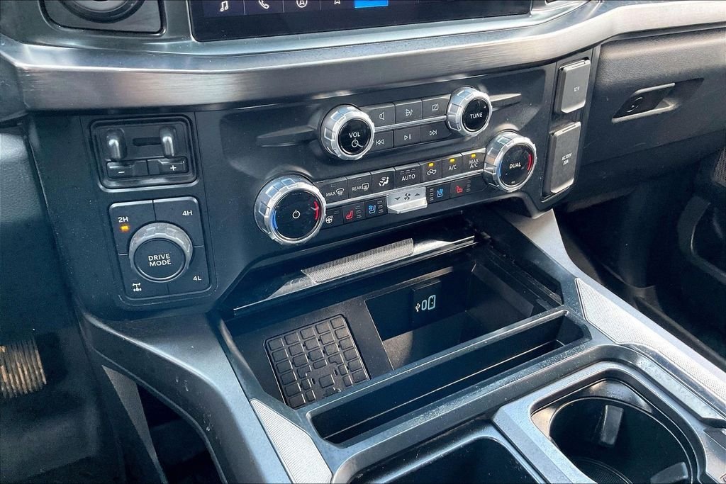 Used 2023 Agate Black Metallic Ford Lariat image 25