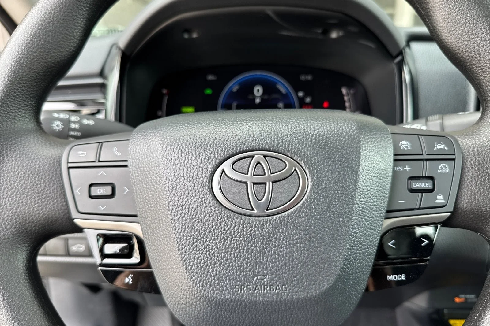 2026 Toyota Camry LE - Photo 21