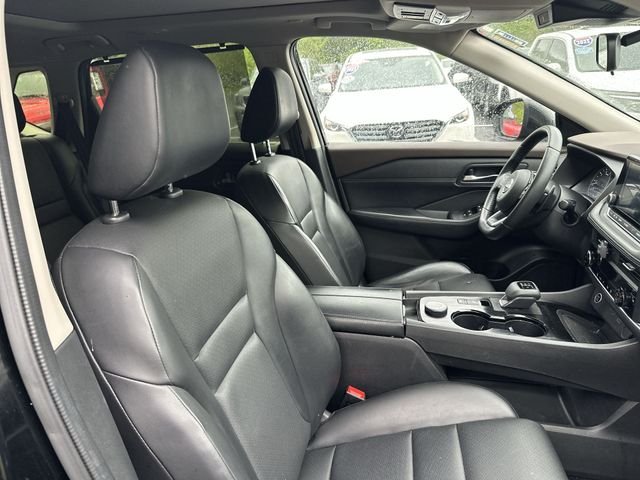 Used 2023 Black Nissan SV image 29