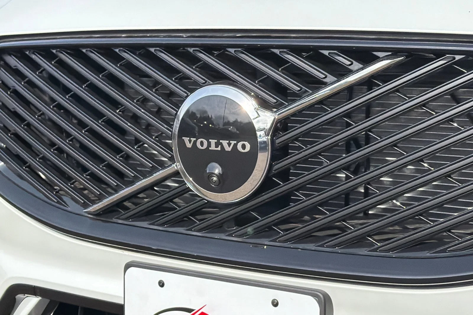 New 2026 CRYSTAL WHITE Volvo Plus image 21