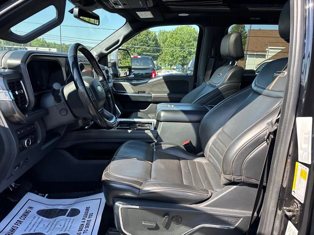 2023 Ford F-450 Super Duty Platinum - Photo 25