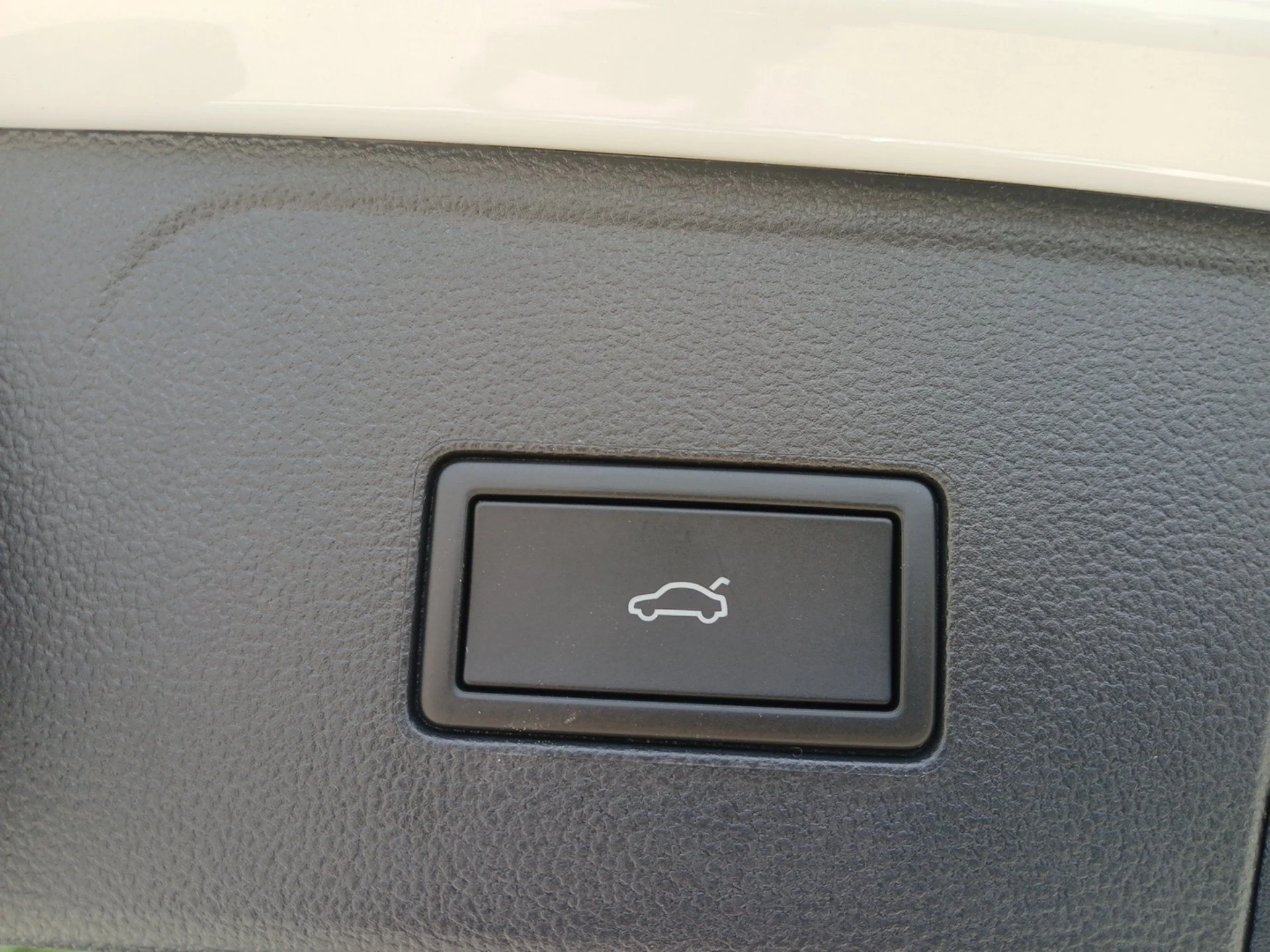 New 2026 Opal White Pearl Volkswagen 2.0T SEL image 26