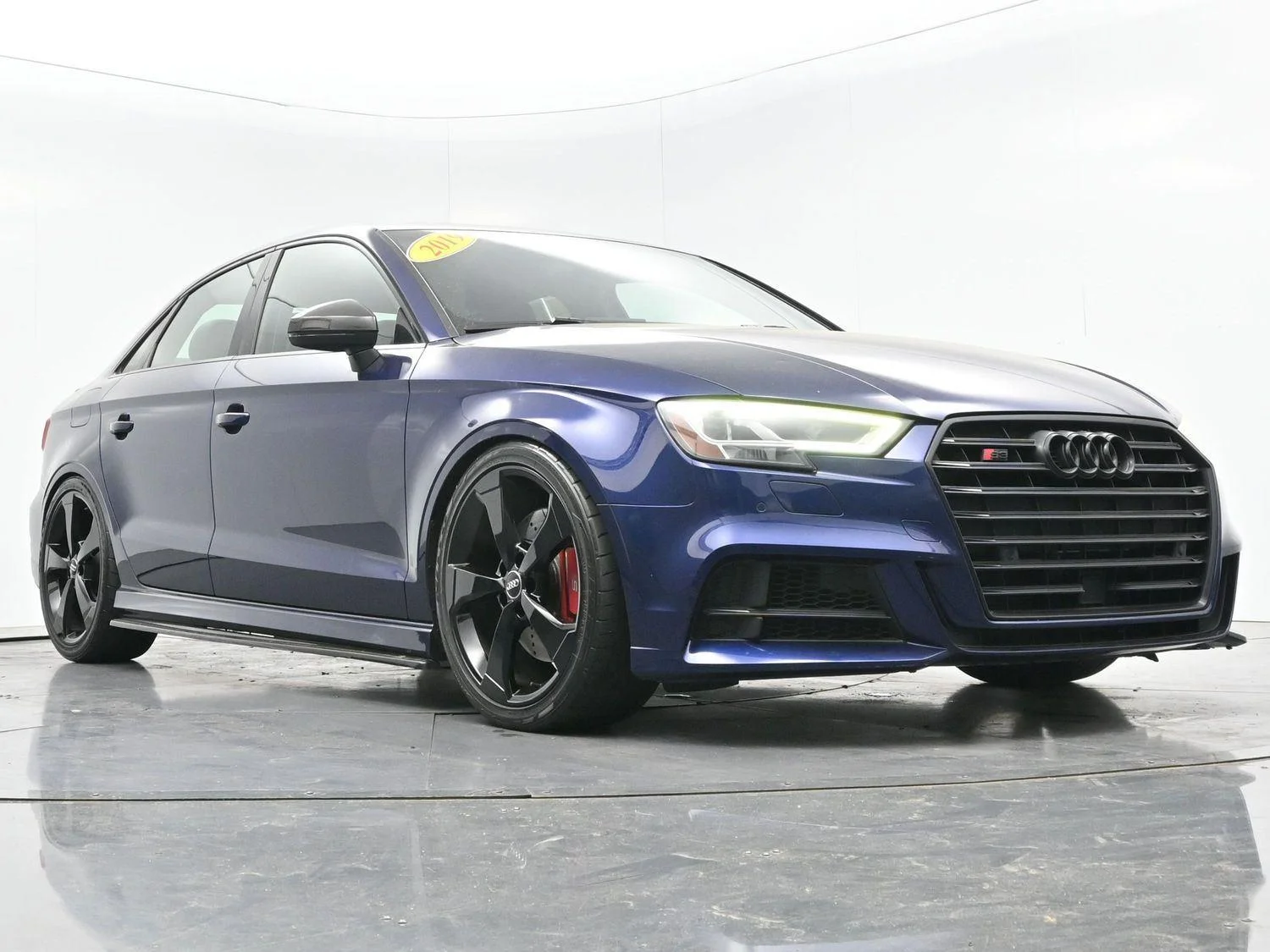 Used 2019 Navarra Blue Metallic Audi Premium Plus image 43