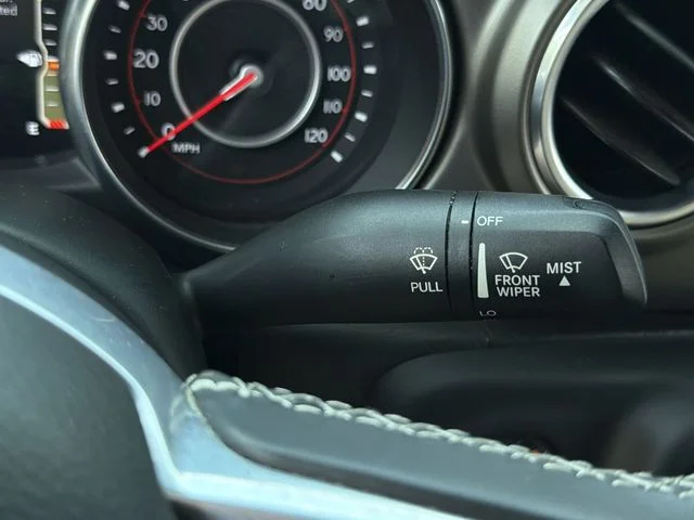 Used 2018 White Jeep Unlimited Rubicon image 31