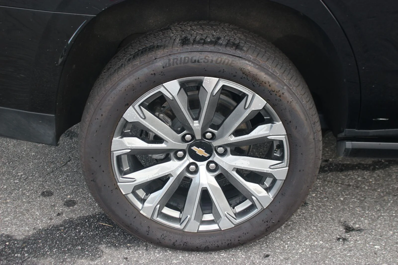 Used 2025 Black Chevrolet High Country image 41