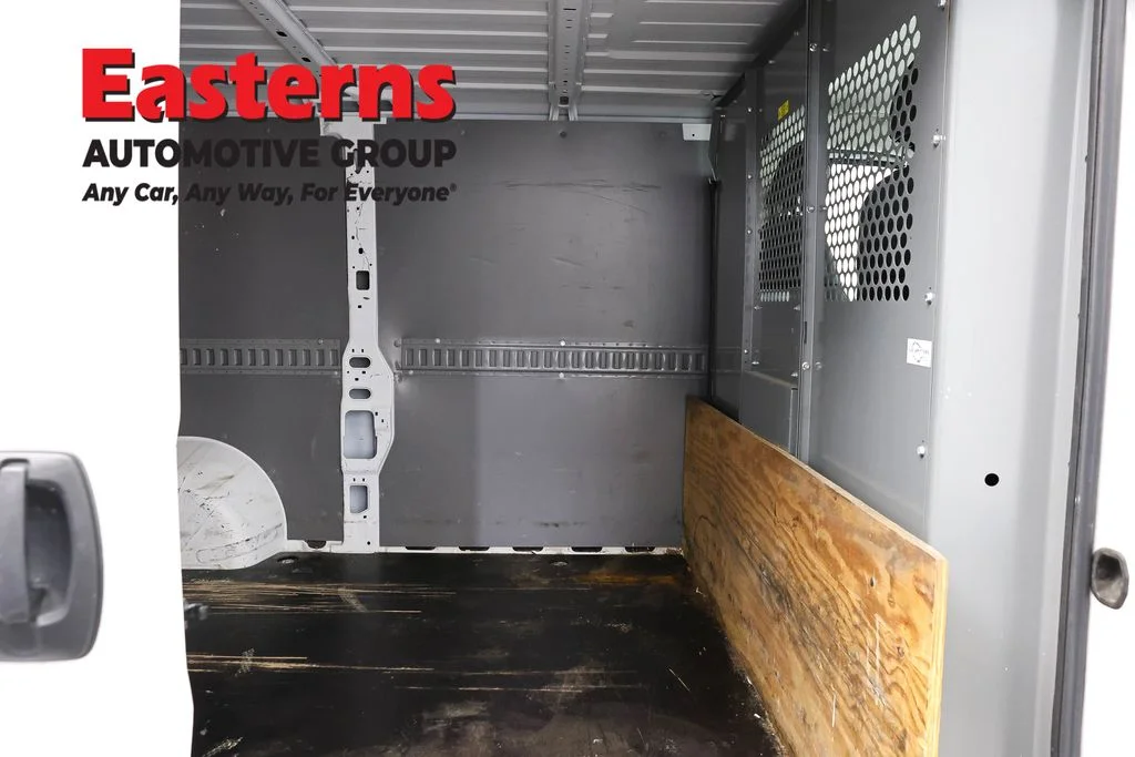 Used 2021 White Ram Base image 21