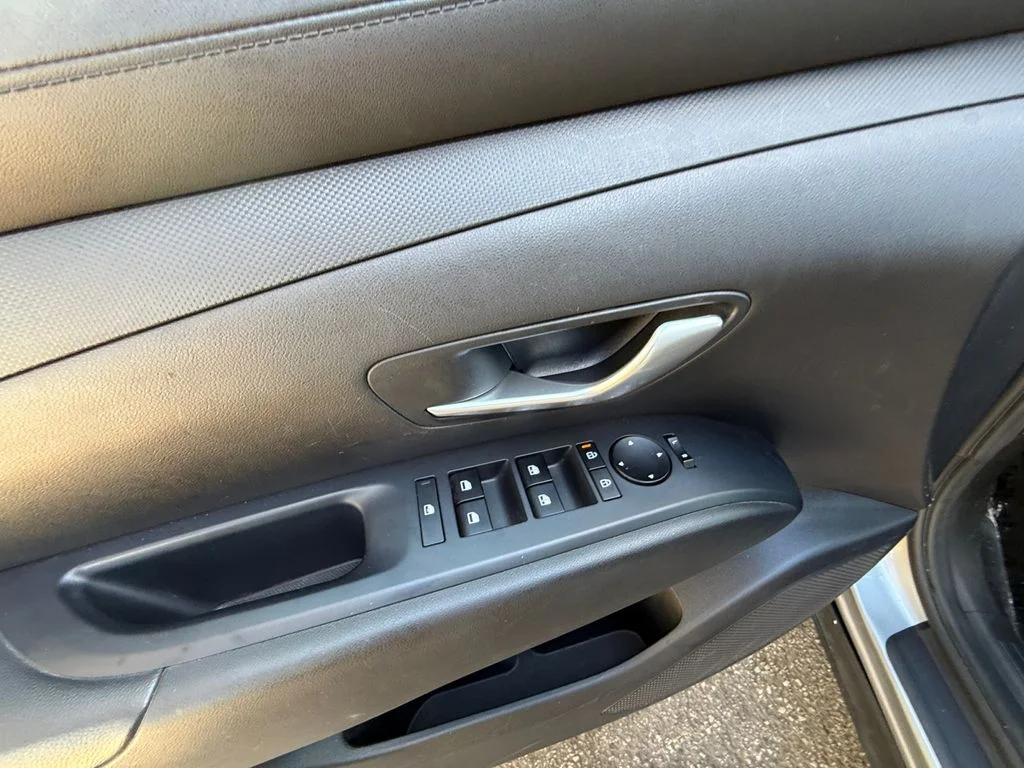 Used 2025 Silver Hyundai SEL image 11