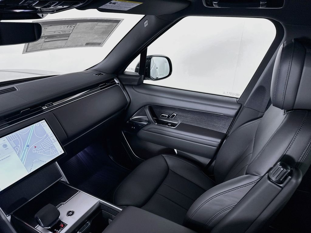 New 2026 Eiger Grey Land Rover SE image 24