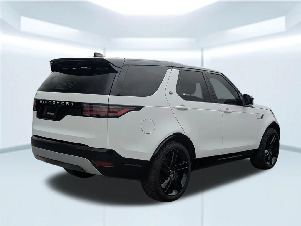 Used 2025 White Land Rover Metropolitan Edition image 5