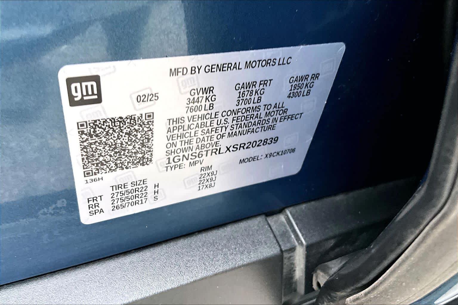 Used 2025 Lakeshore Blue Metallic Chevrolet High Country image 35