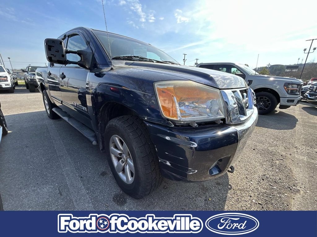 2012 Nissan Titan SV