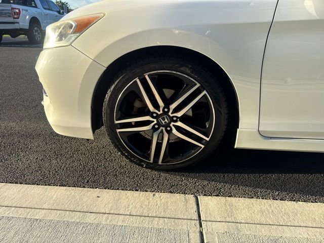 Used 2016 White Honda Sport image 8