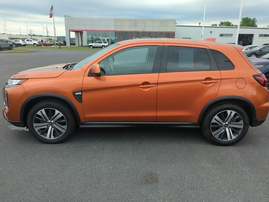 Used 2024 Orange Mitsubishi 2.0 ES image 5
