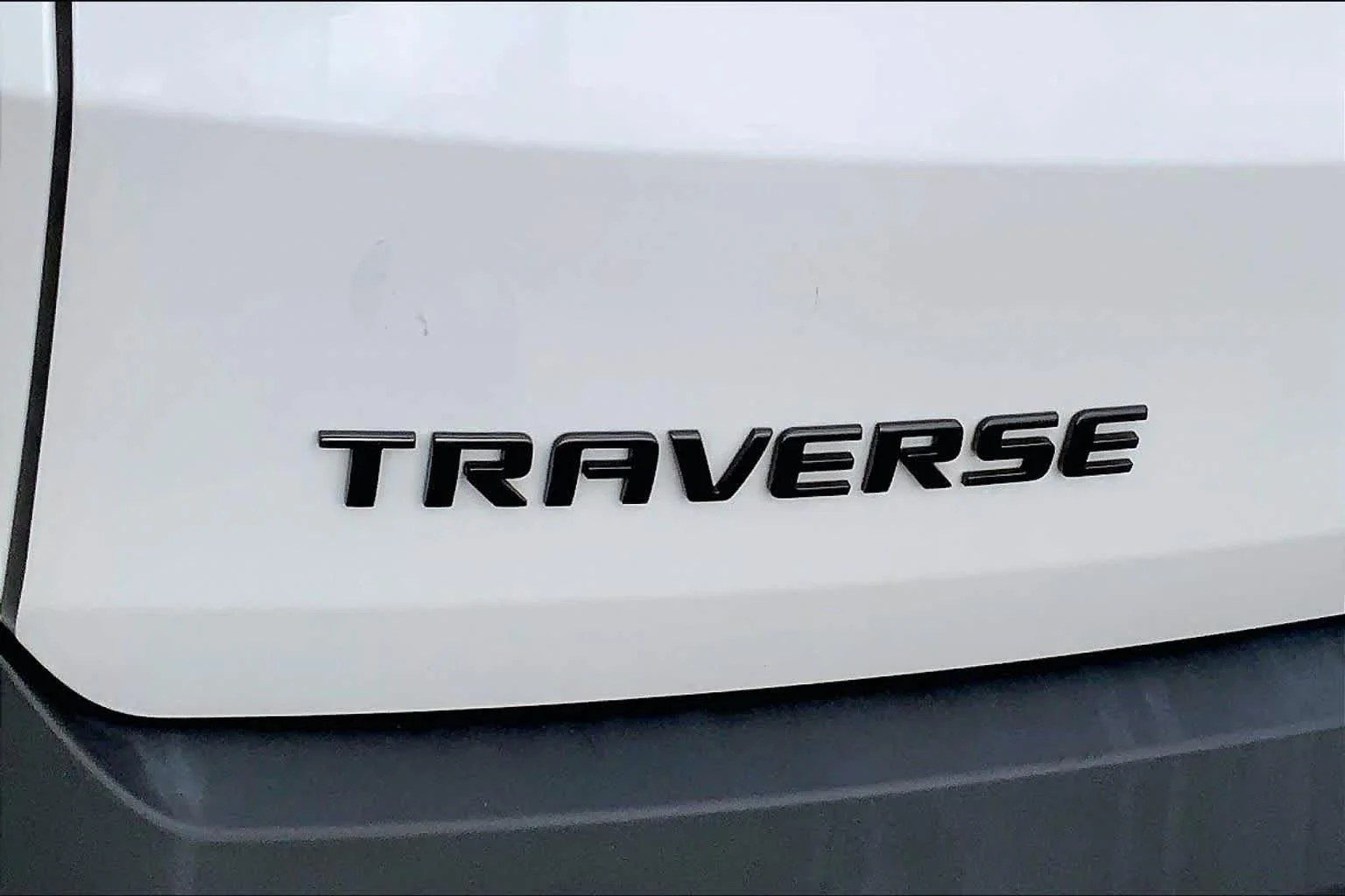 Used 2023 Iridescent Pearl Tricoat Chevrolet RS image 30