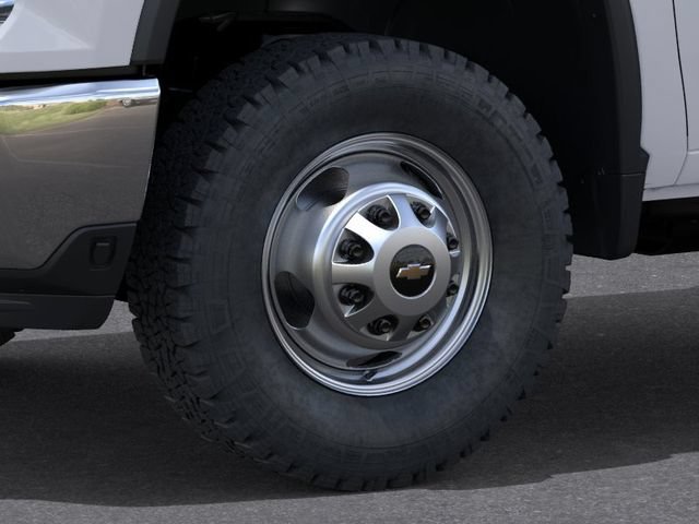 New 2026 Summit White Chevrolet Work Truck image 9
