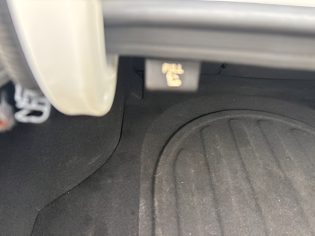 Used 2025 White Hyundai Limited image 42