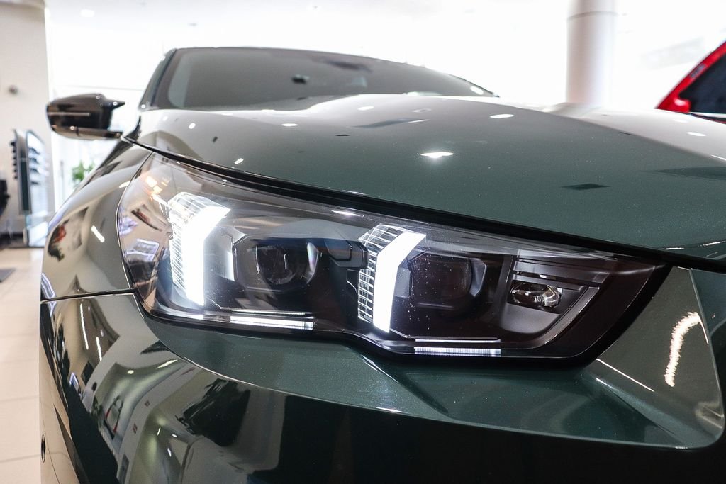 New 2027 Goodwood Green Pearl BMW Base image 10