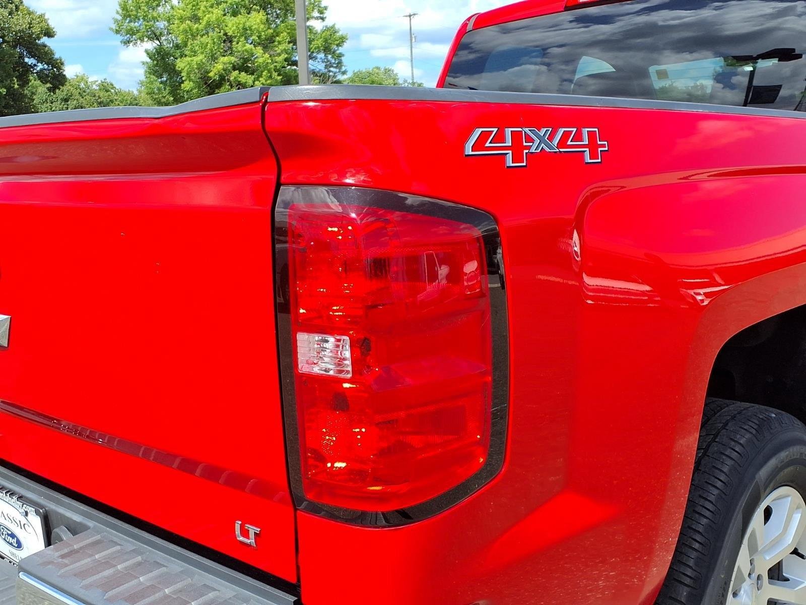 Used 2017 Red Hot Chevrolet LT image 17