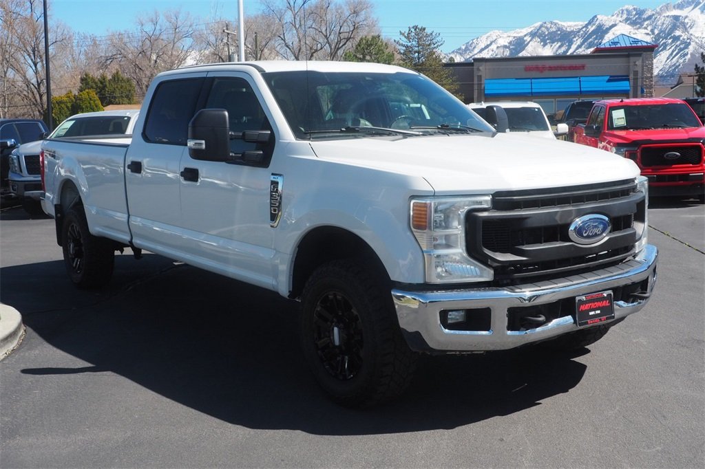 2020 Ford F-350 XLT photo 3