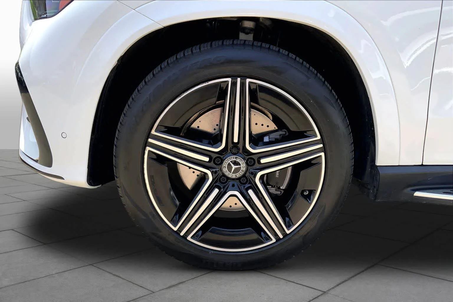 Used 2024 Polar White Mercedes-Benz GLE 350 image 10
